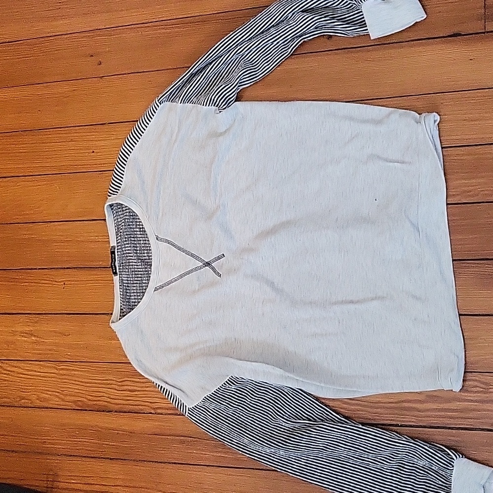 Staccato Long Sleeve Shirt- Black, and White